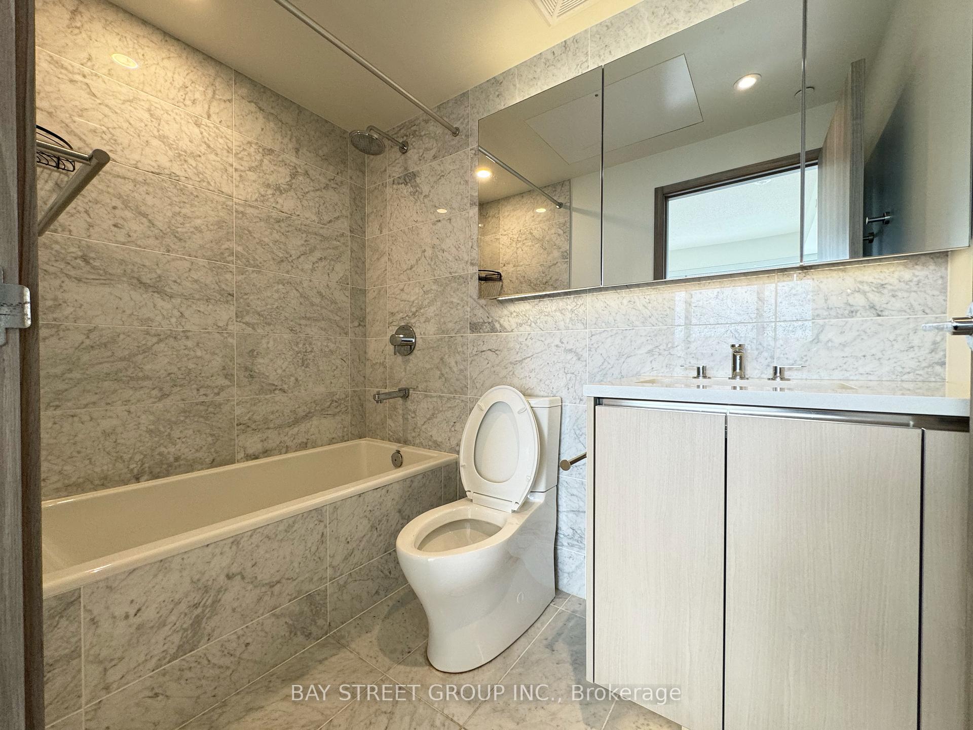 Photo 7 of Unit 3605, 85 Mcmahon Drive, North York, Bayview Village — HOMEH