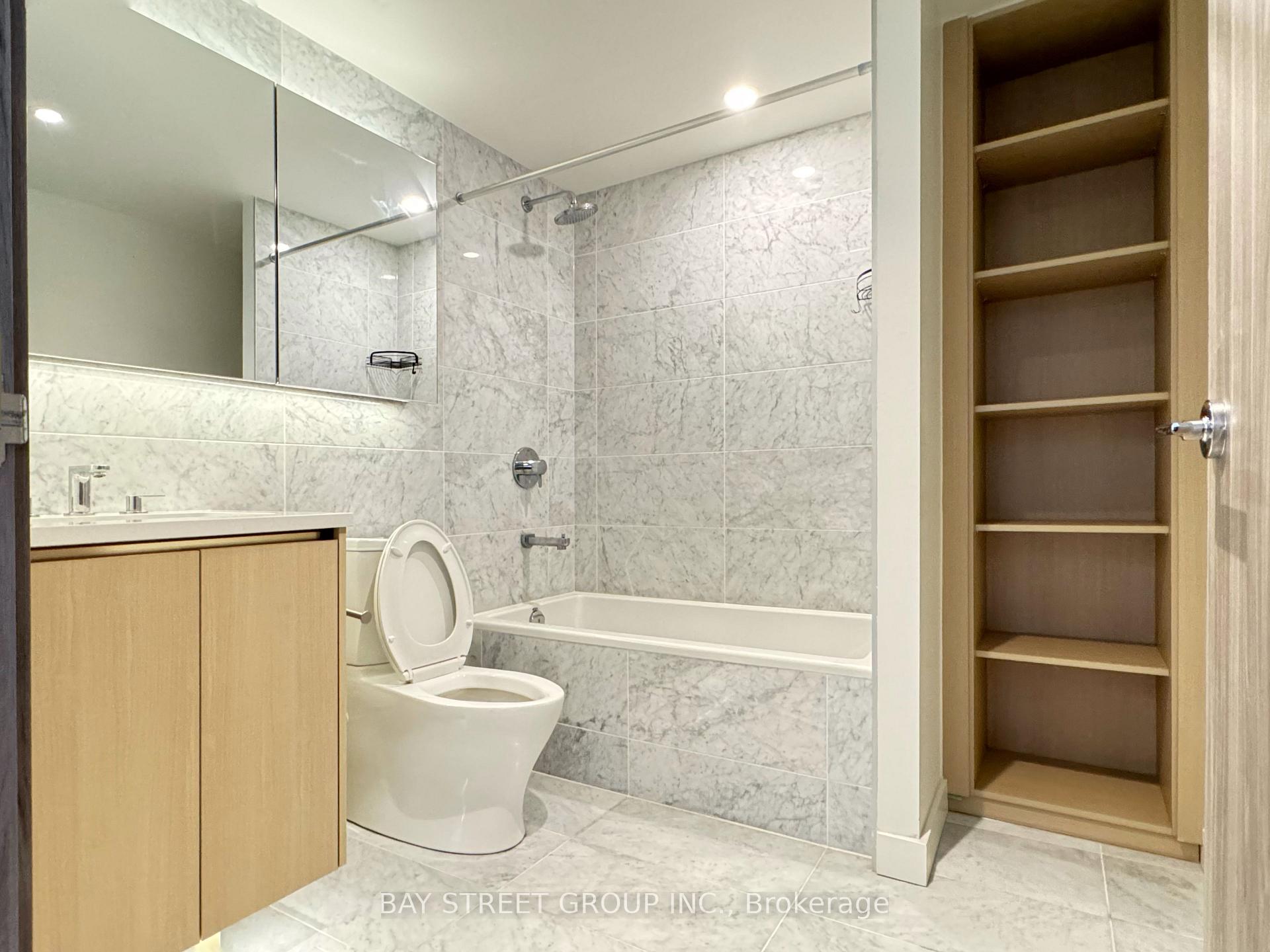Photo 8 of Unit 3605, 85 Mcmahon Drive, North York, Bayview Village — HOMEH