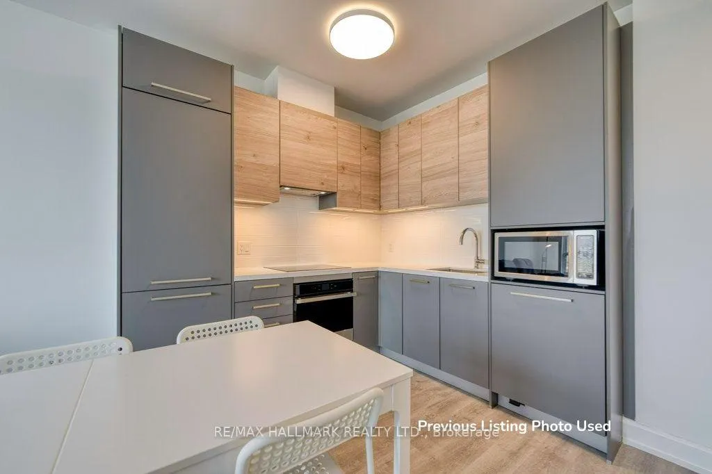 Photo 7 of Unit 805, 38 Gandhi Lane, Markham, Commerce Valley — HOMEH