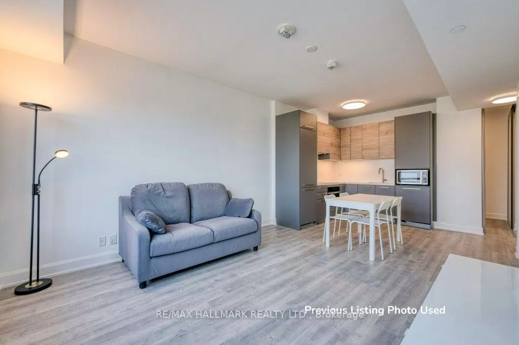 Photo 10 of Unit 805, 38 Gandhi Lane, Markham, Commerce Valley — HOMEH