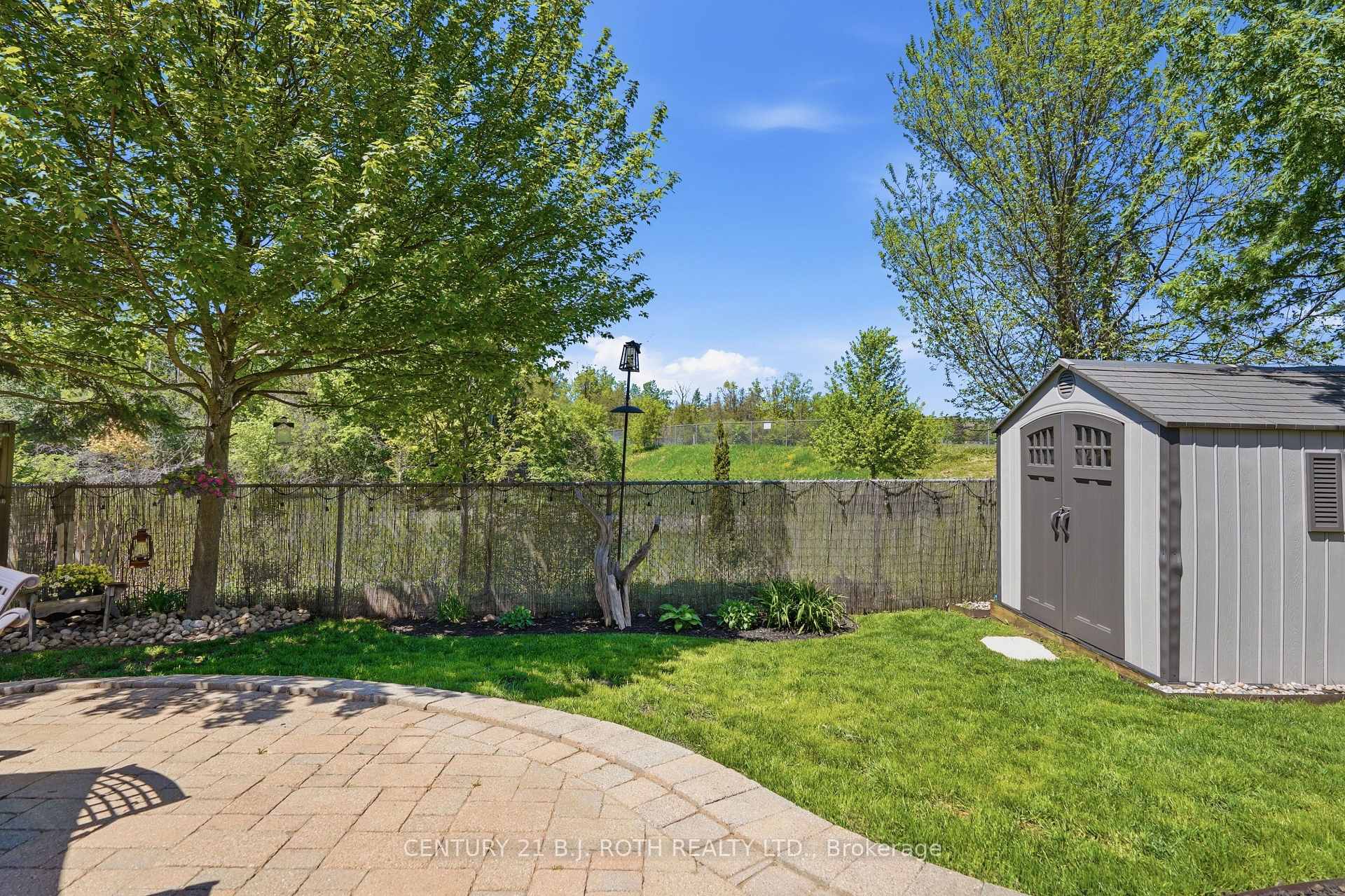 Photo 42 of 115 Sandringham Drive, Barrie, Innis-Shore — HOMEH