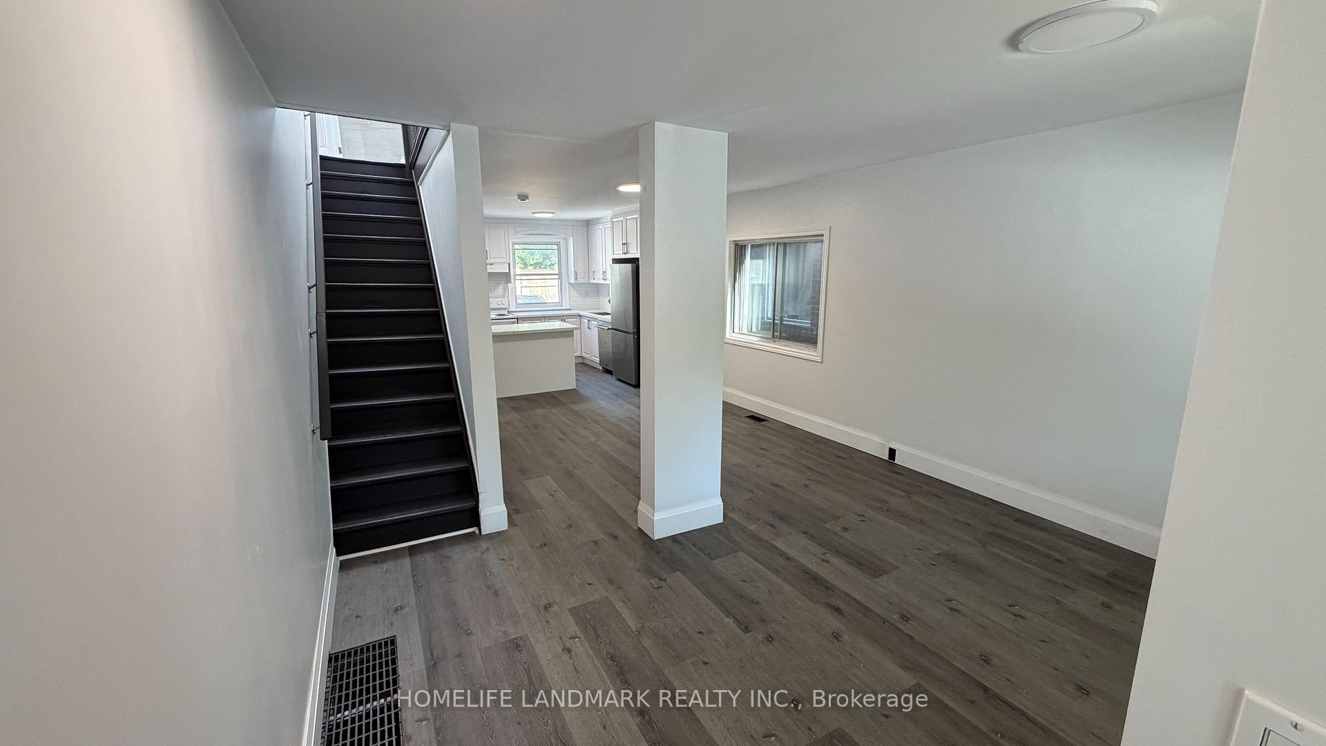 Photo 2 of 670 Mount Pleasant Road, Toronto, Mount Pleasant West — HOMEH