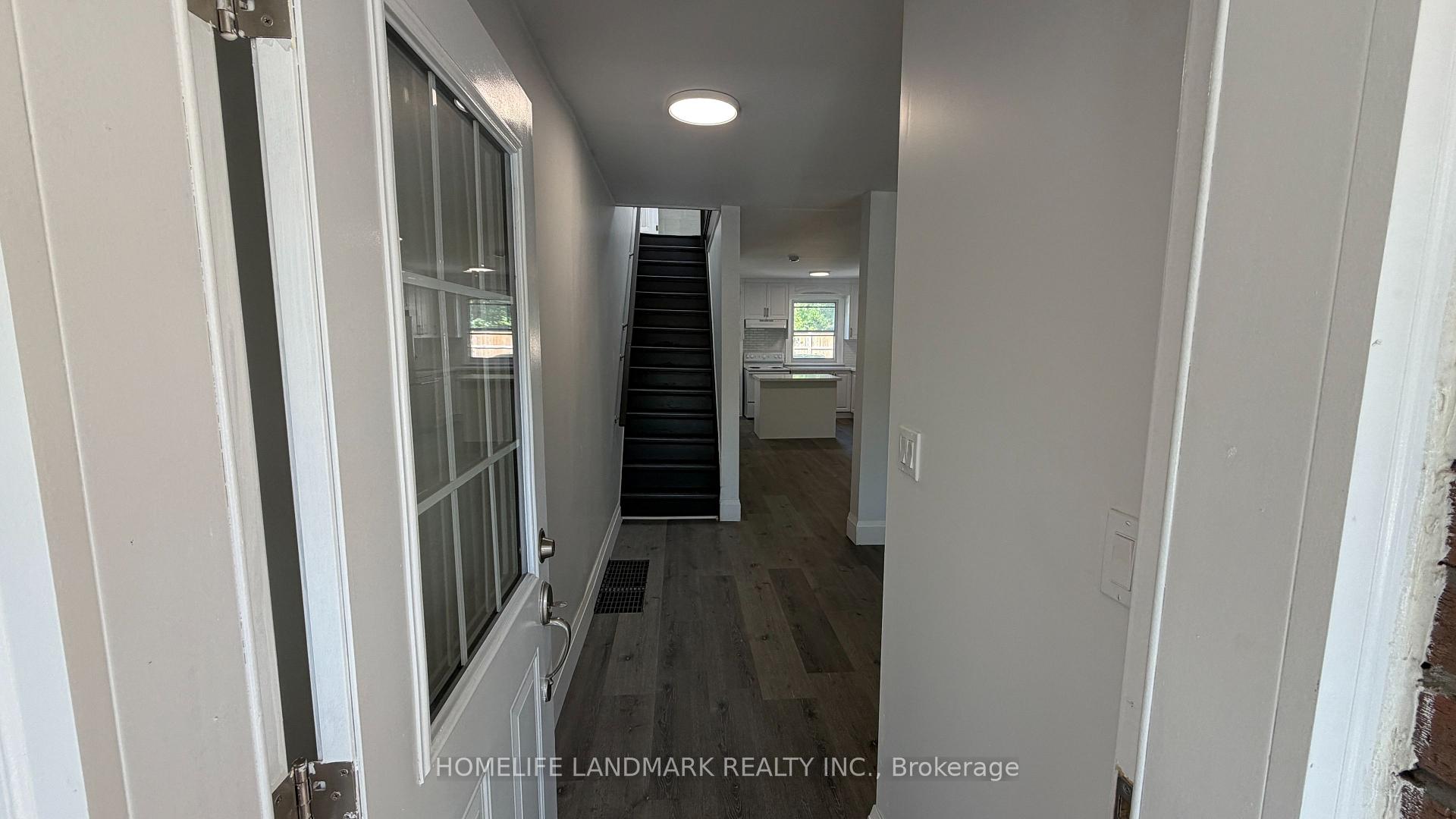 Photo 3 of 670 Mount Pleasant Road, Toronto, Mount Pleasant West — HOMEH