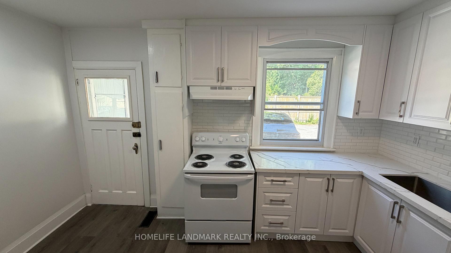 Photo 5 of 670 Mount Pleasant Road, Toronto, Mount Pleasant West — HOMEH