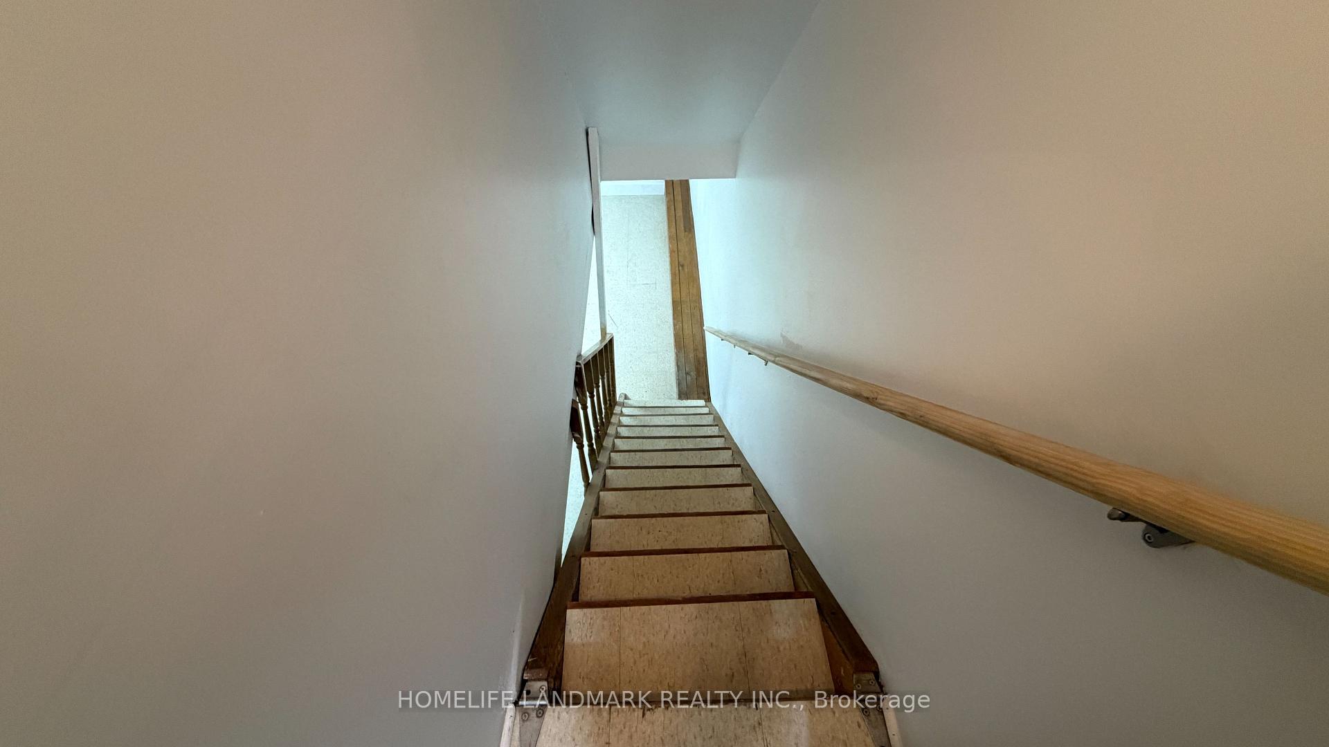 Photo 24 of 670 Mount Pleasant Road, Toronto, Mount Pleasant West — HOMEH