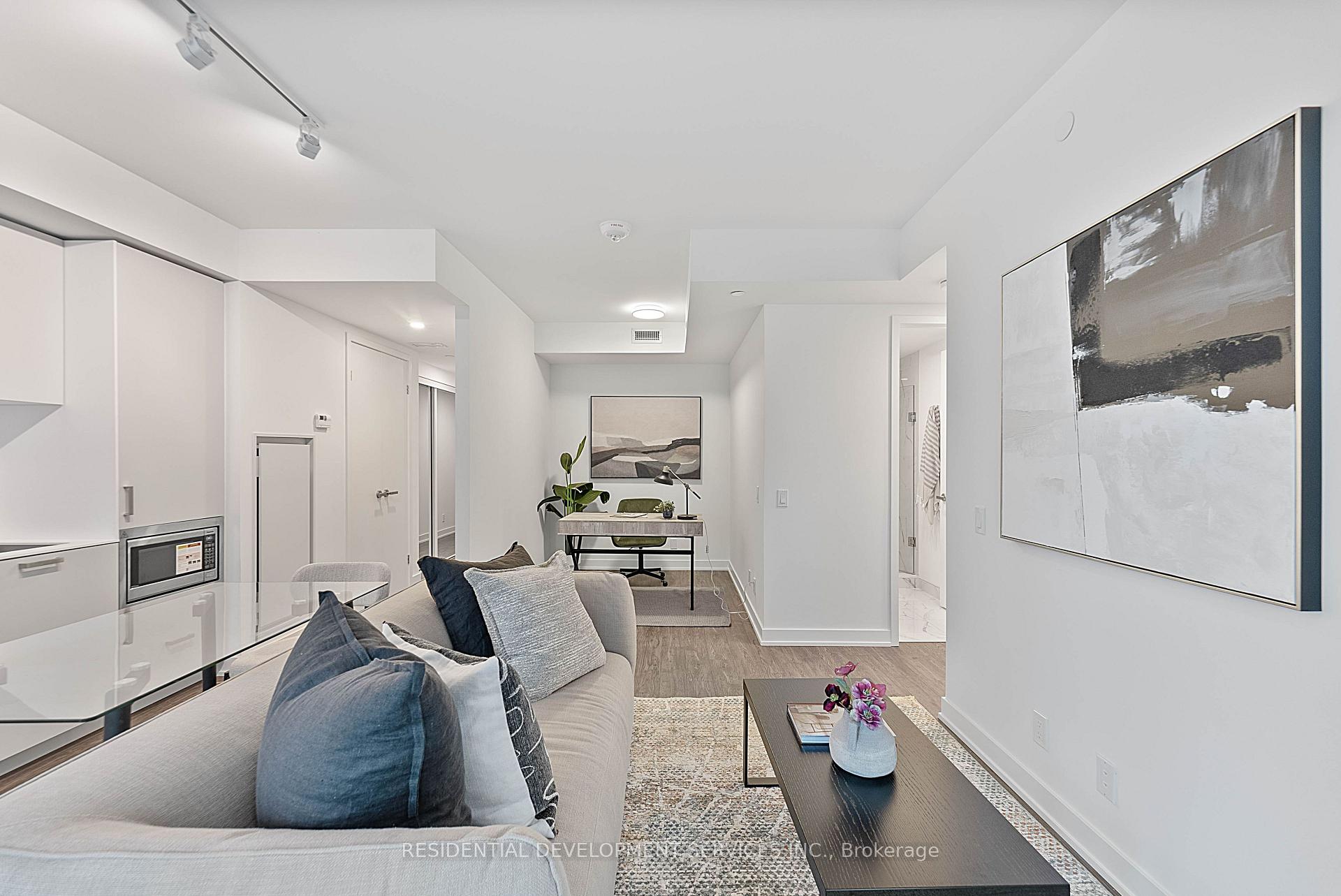 Photo 10 of Unit 901, 88 Queen Street, Toronto, Church-Yonge Corridor — HOMEH