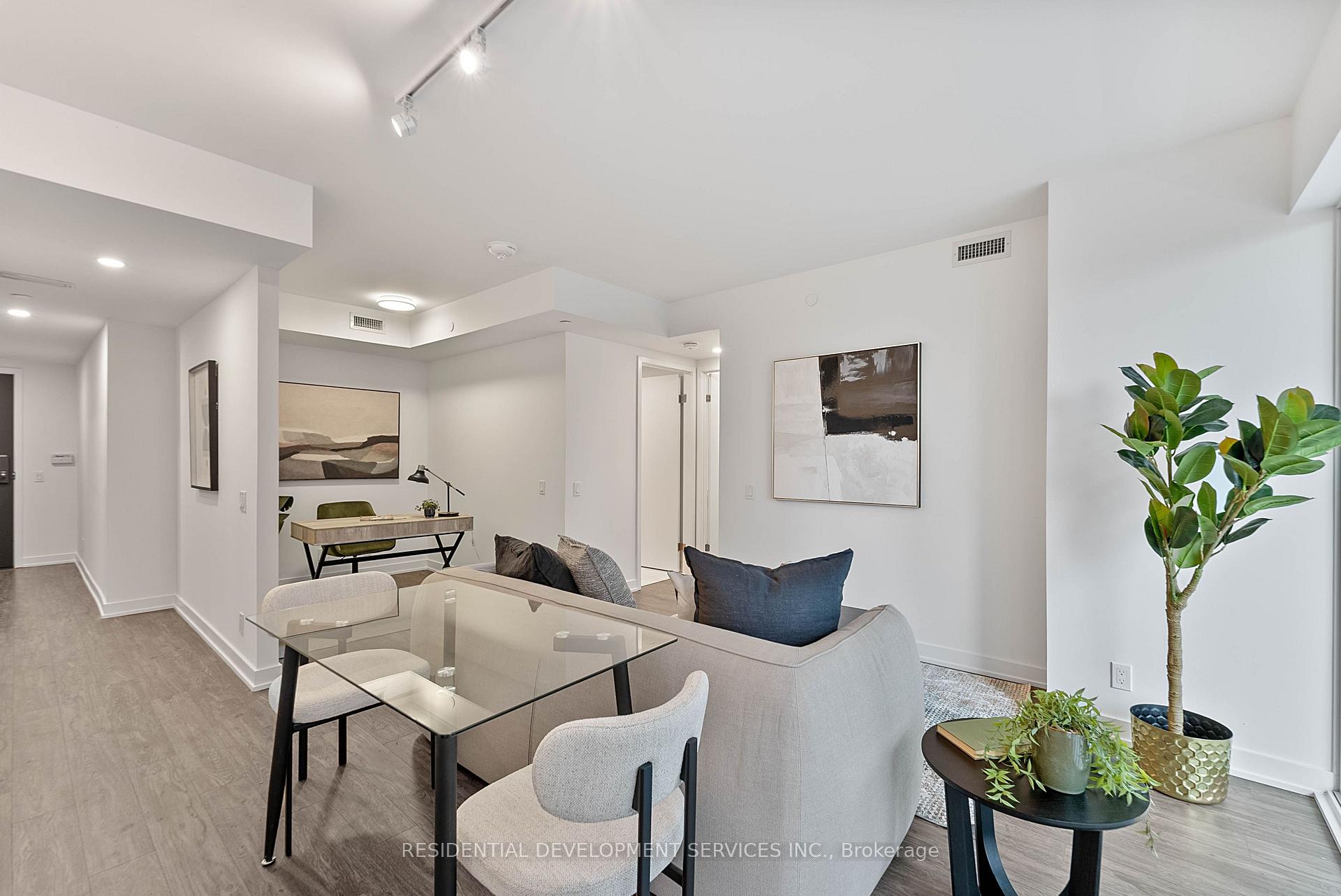 Photo 11 of Unit 901, 88 Queen Street, Toronto, Church-Yonge Corridor — HOMEH
