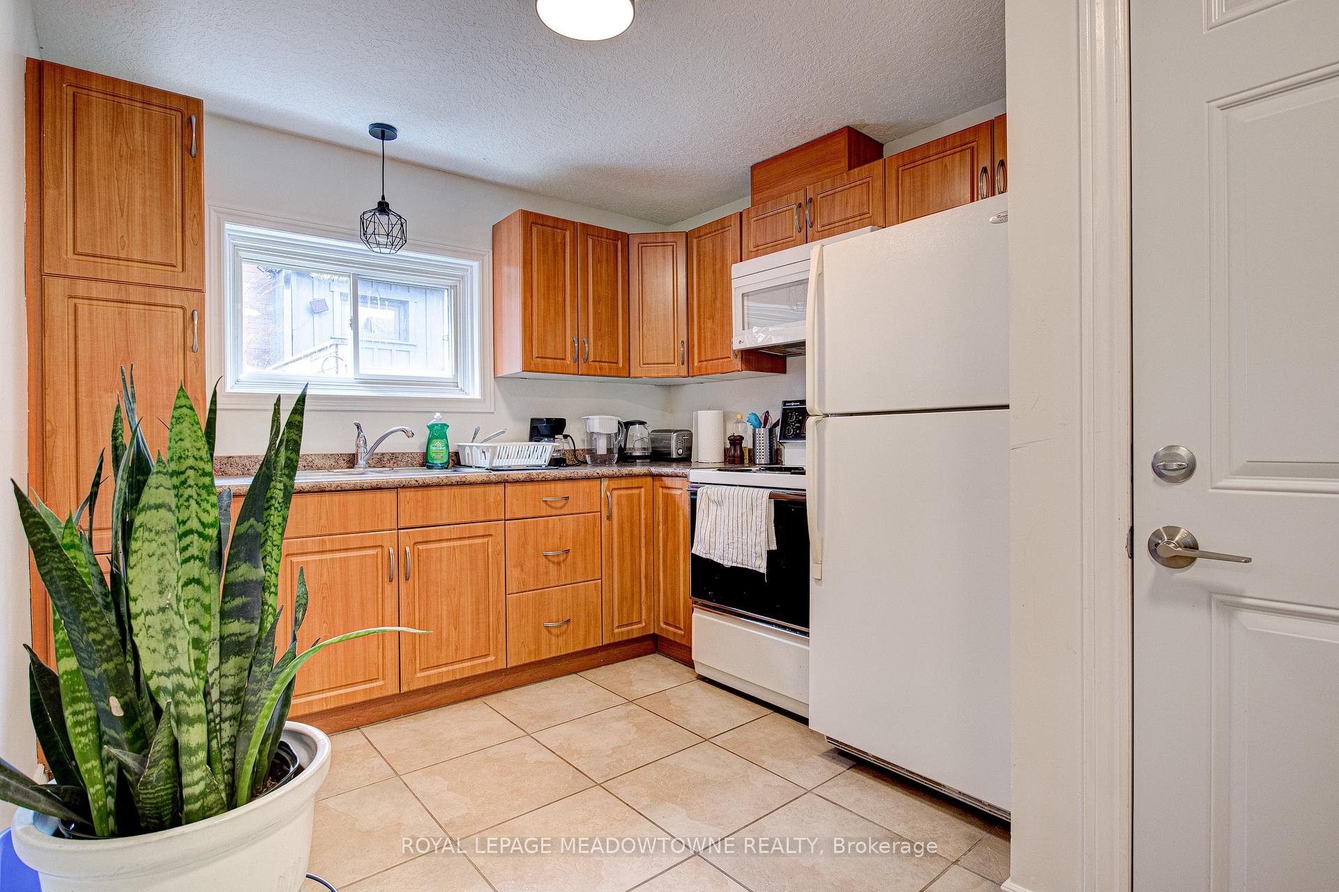 Photo 9 of Unit A, 205 Liverpool Street, Guelph, Downtown — HOMEH