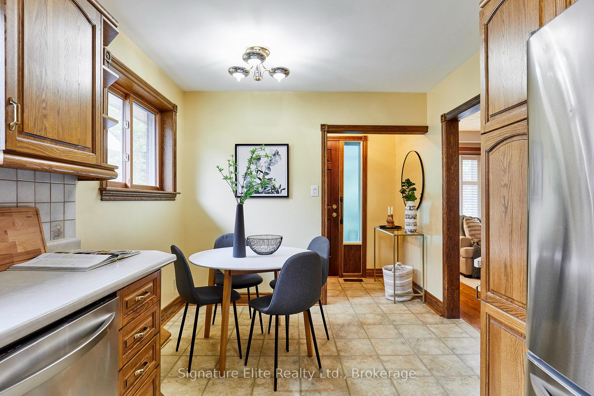 Photo 16 of 35 Ravenview Drive, Scarborough, West Hill — HOMEH