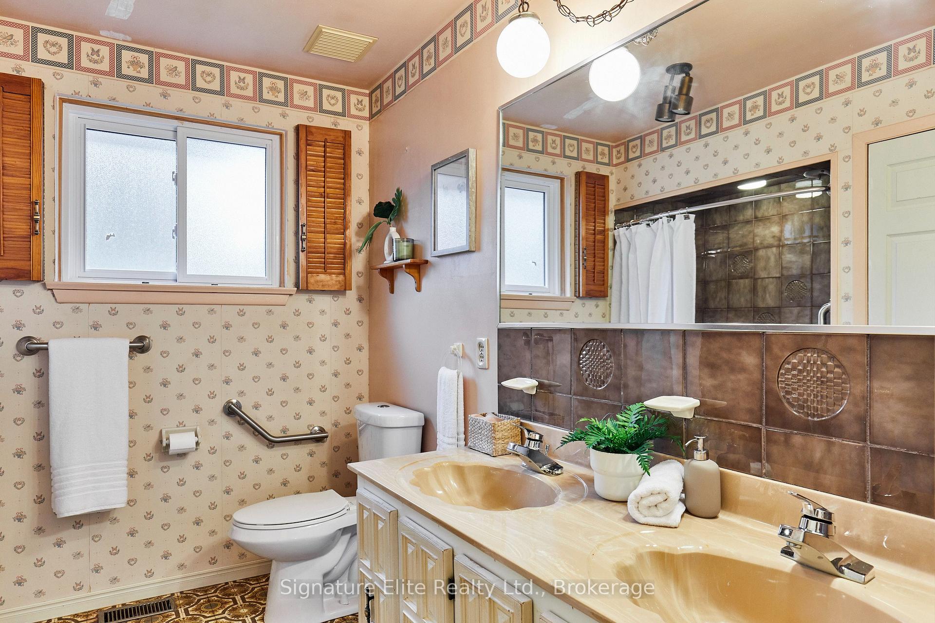 Photo 32 of 35 Ravenview Drive, Scarborough, West Hill — HOMEH