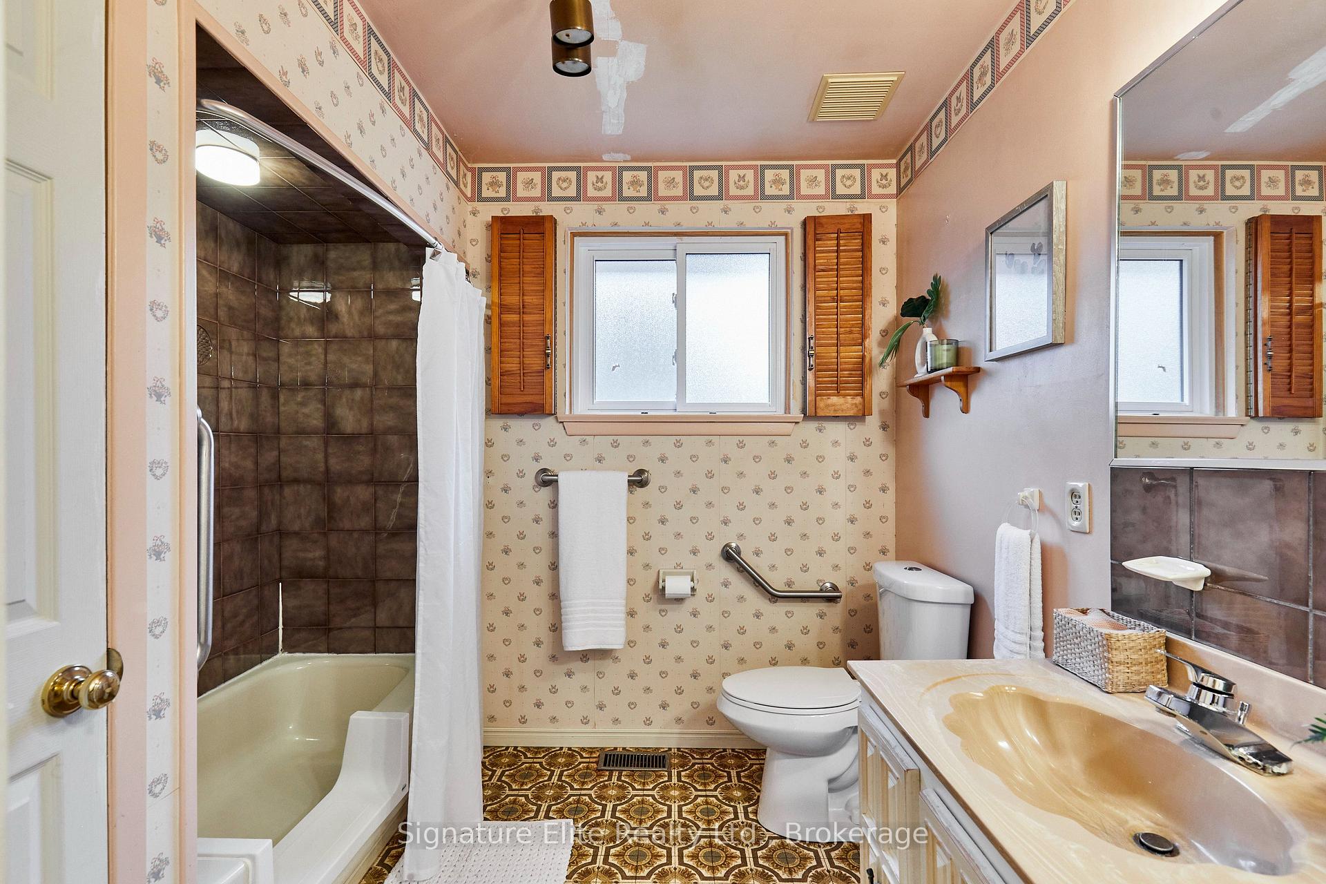 Photo 33 of 35 Ravenview Drive, Scarborough, West Hill — HOMEH