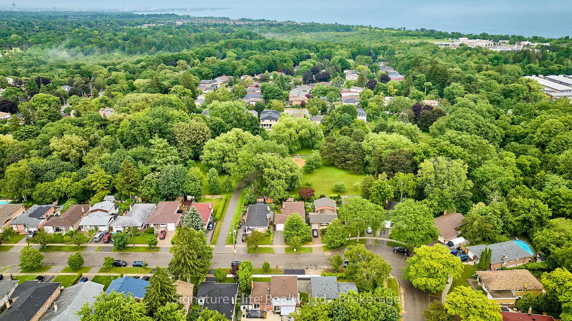 Photo 49 of 35 Ravenview Drive, Scarborough, West Hill — HOMEH