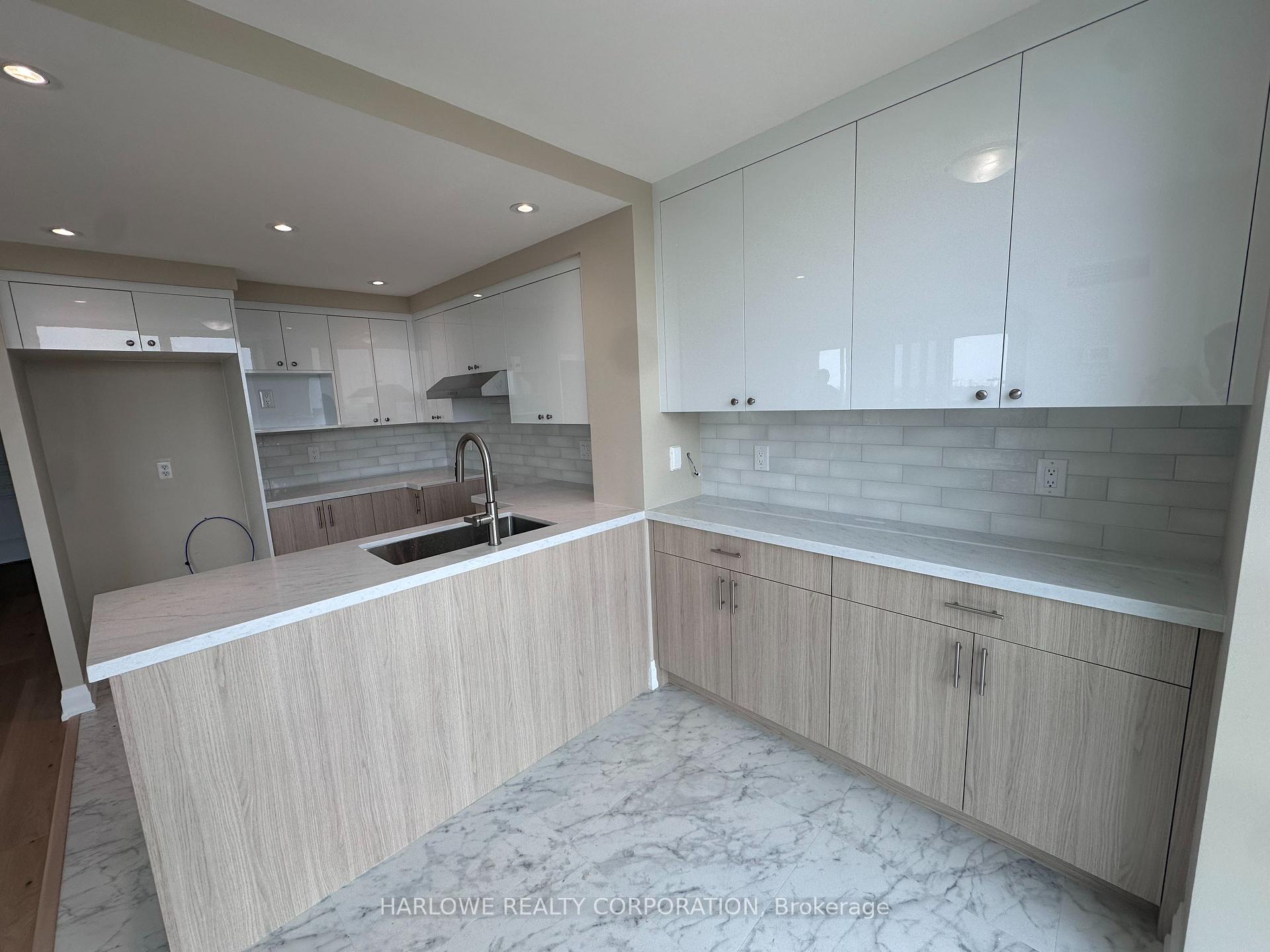 Photo 2 of Unit 1506, 503 Beecroft Road, North York, Willowdale West — HOMEH