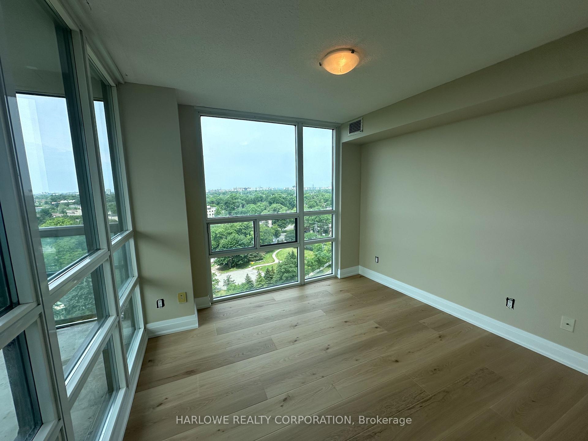 Photo 4 of Unit 1506, 503 Beecroft Road, North York, Willowdale West — HOMEH