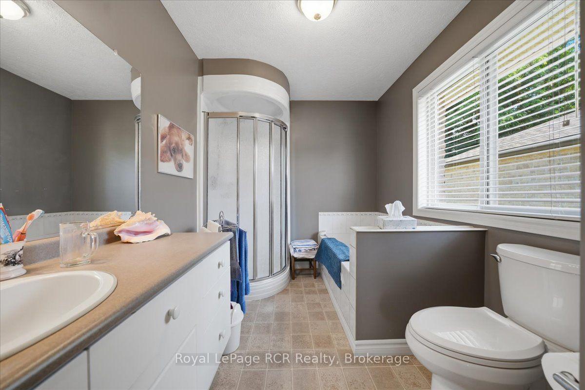 Photo 10 of 255 2nd Avenue W, Owen Sound — HOMEH