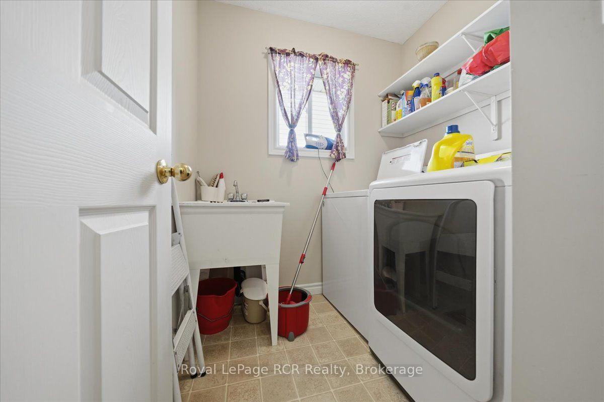 Photo 14 of 255 2nd Avenue W, Owen Sound — HOMEH