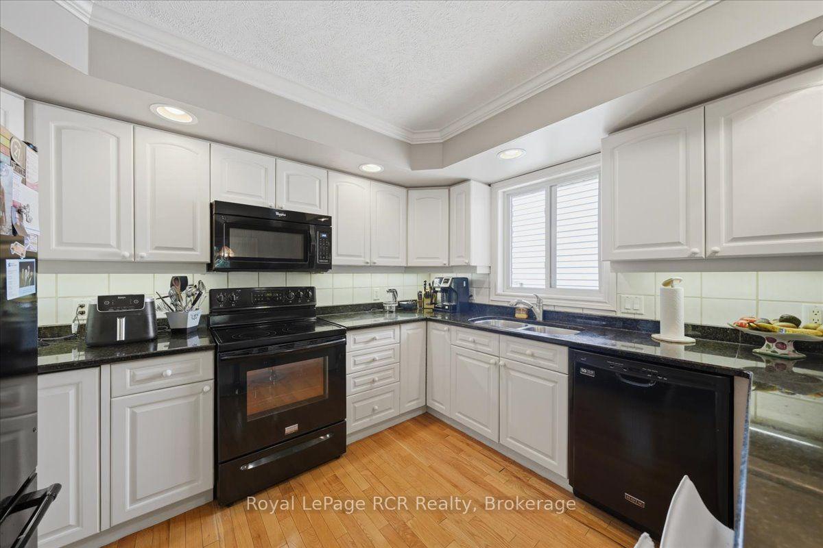Photo 17 of 255 2nd Avenue W, Owen Sound — HOMEH