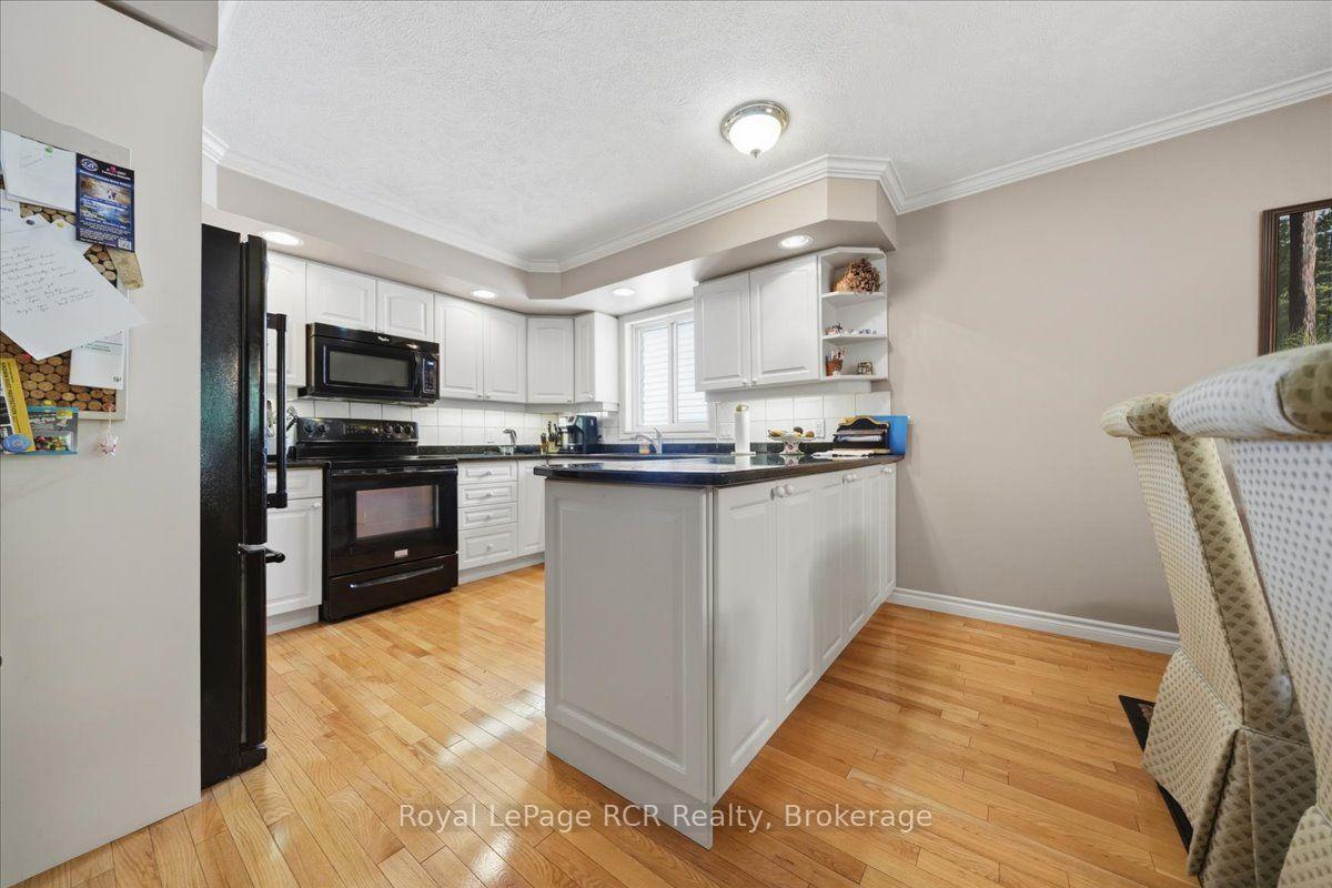 Photo 20 of 255 2nd Avenue W, Owen Sound — HOMEH