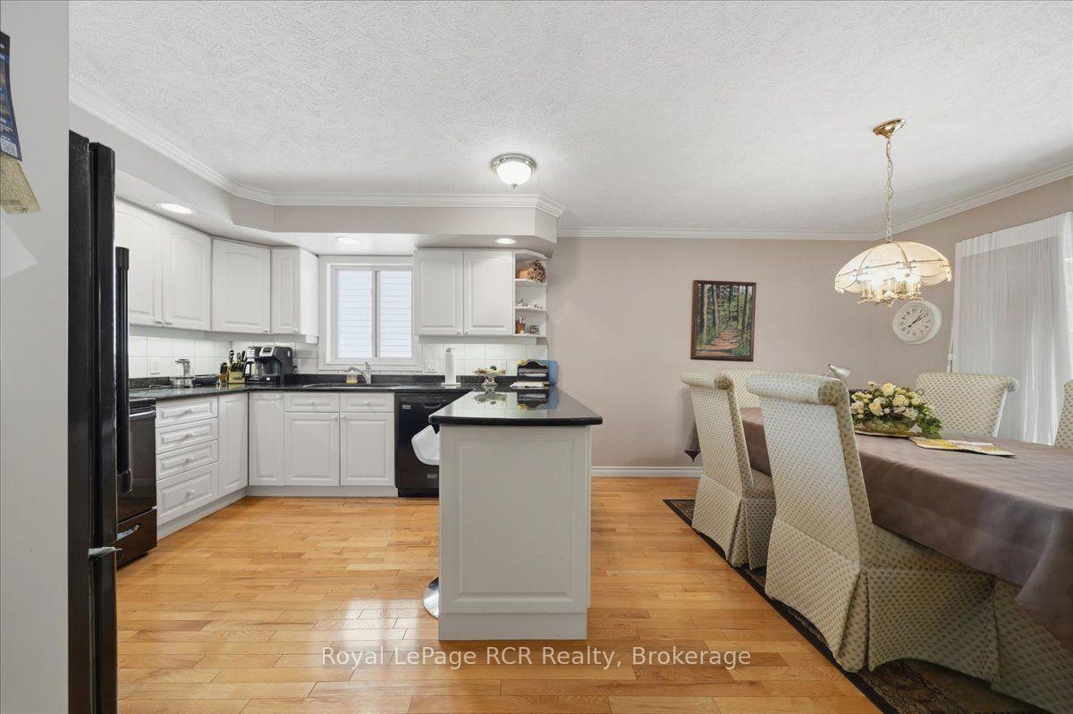 Photo 21 of 255 2nd Avenue W, Owen Sound — HOMEH