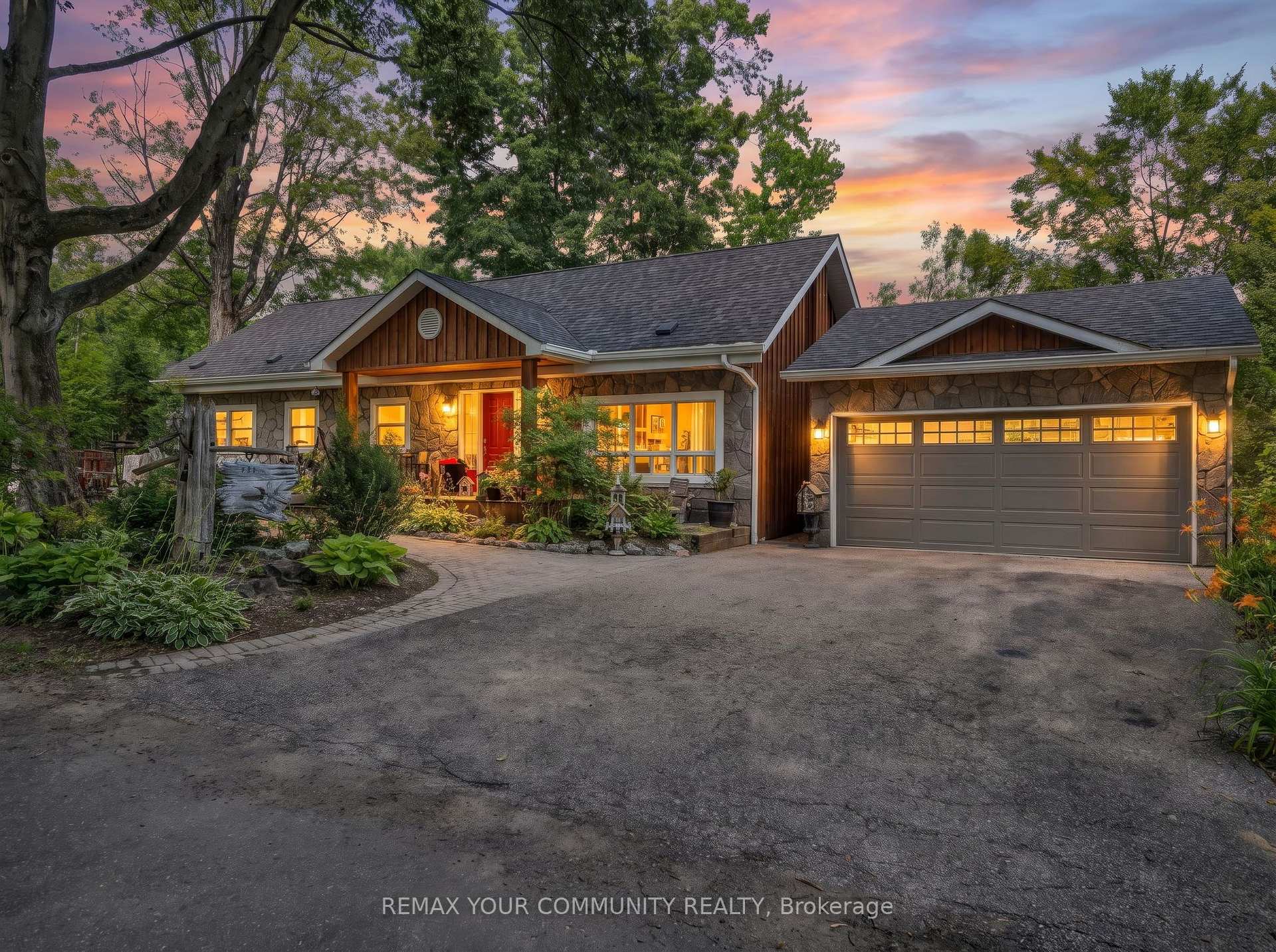 Photo 1 of 111 Sibbald Crescent, Georgina, Sutton & Jackson's Point — HOMEH