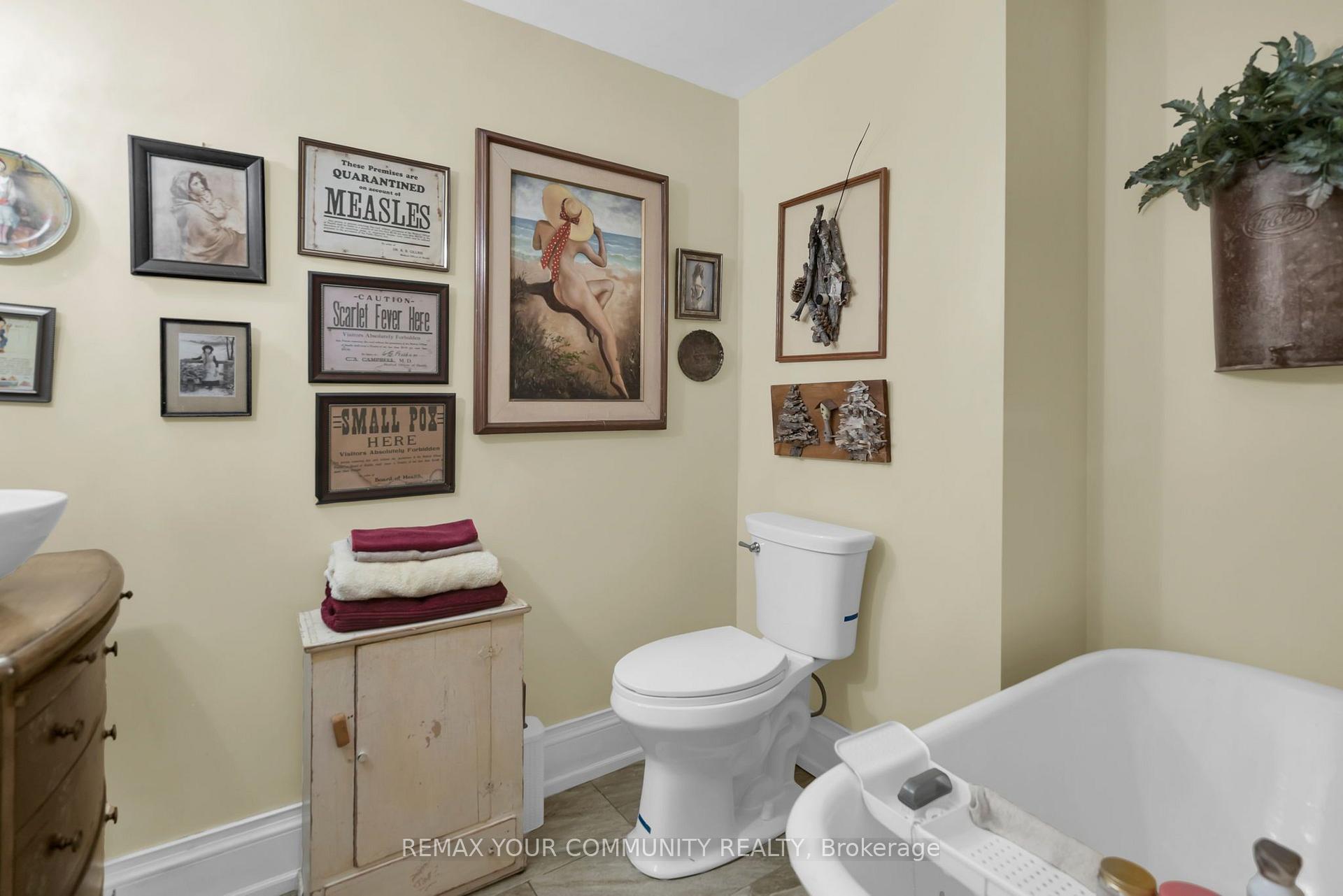 Photo 32 of 111 Sibbald Crescent, Georgina, Sutton & Jackson's Point — HOMEH