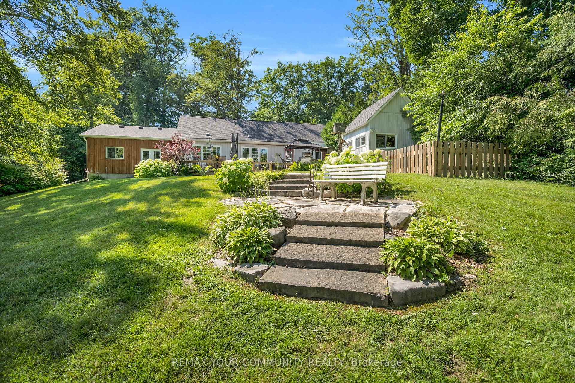 Photo 41 of 111 Sibbald Crescent, Georgina, Sutton & Jackson's Point — HOMEH