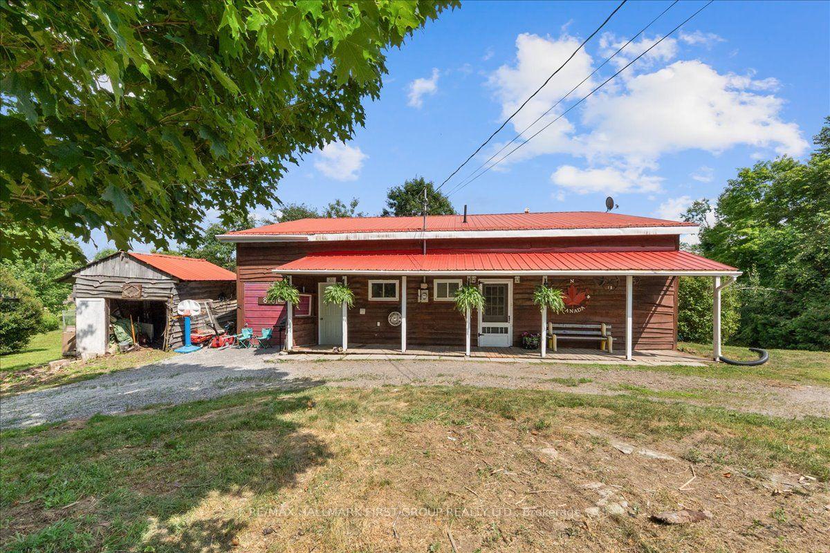 Front of 876 Cordova Road