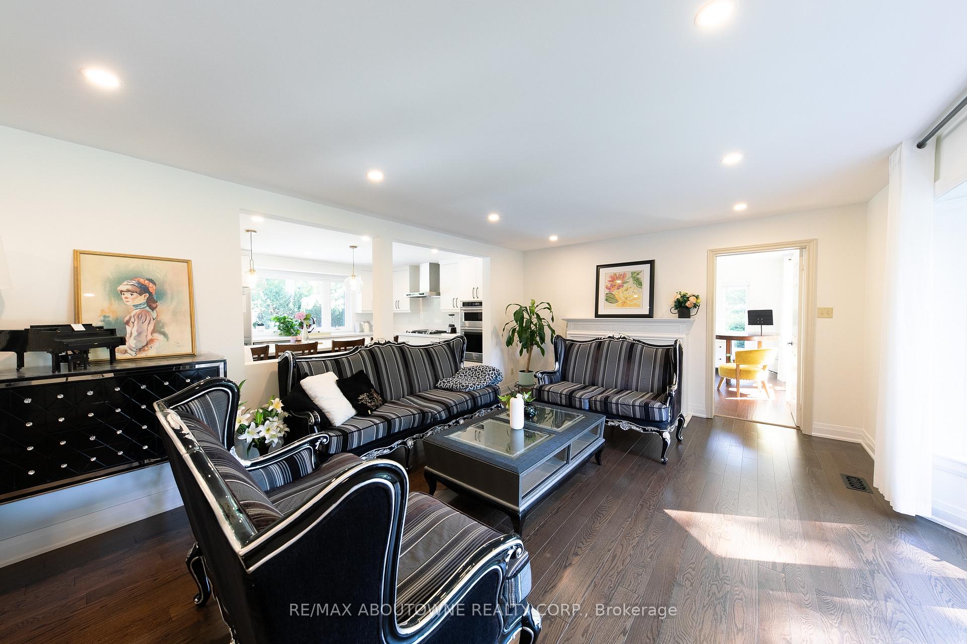 Photo 5 of 1201 Botany Hill W, Oakville, Morrison — HOMEH