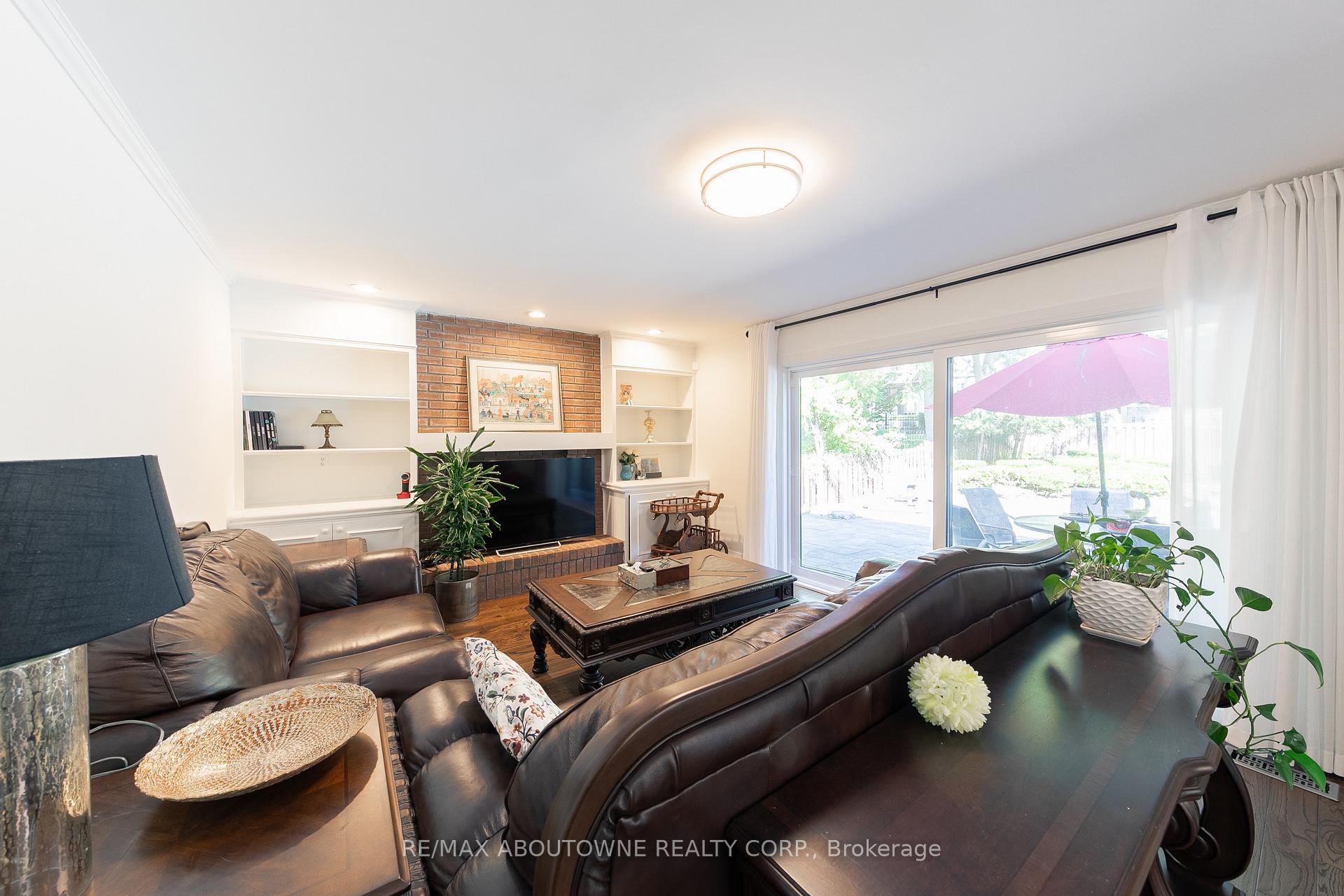 Photo 12 of 1201 Botany Hill W, Oakville, Morrison — HOMEH