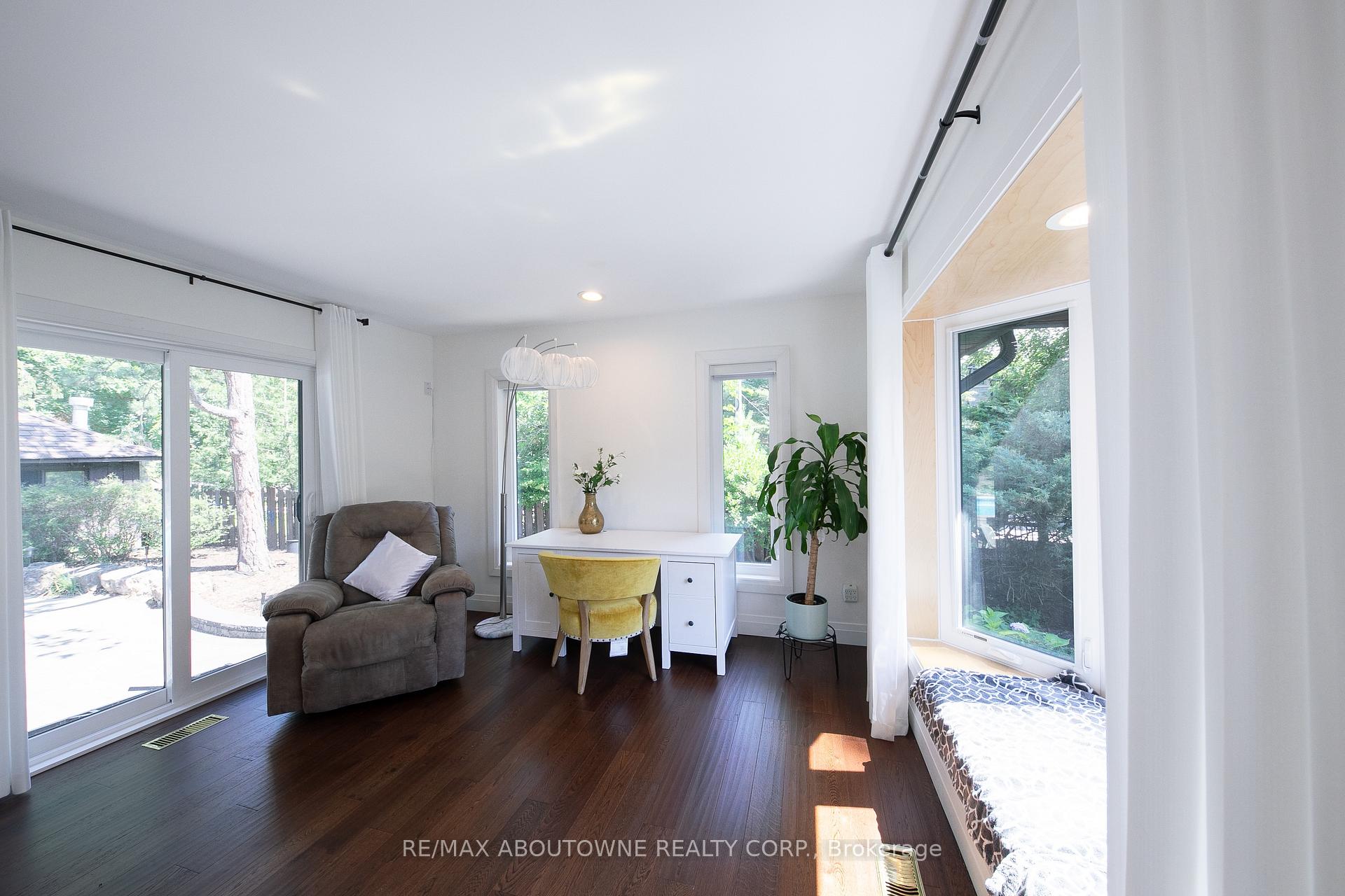 Photo 13 of 1201 Botany Hill W, Oakville, Morrison — HOMEH