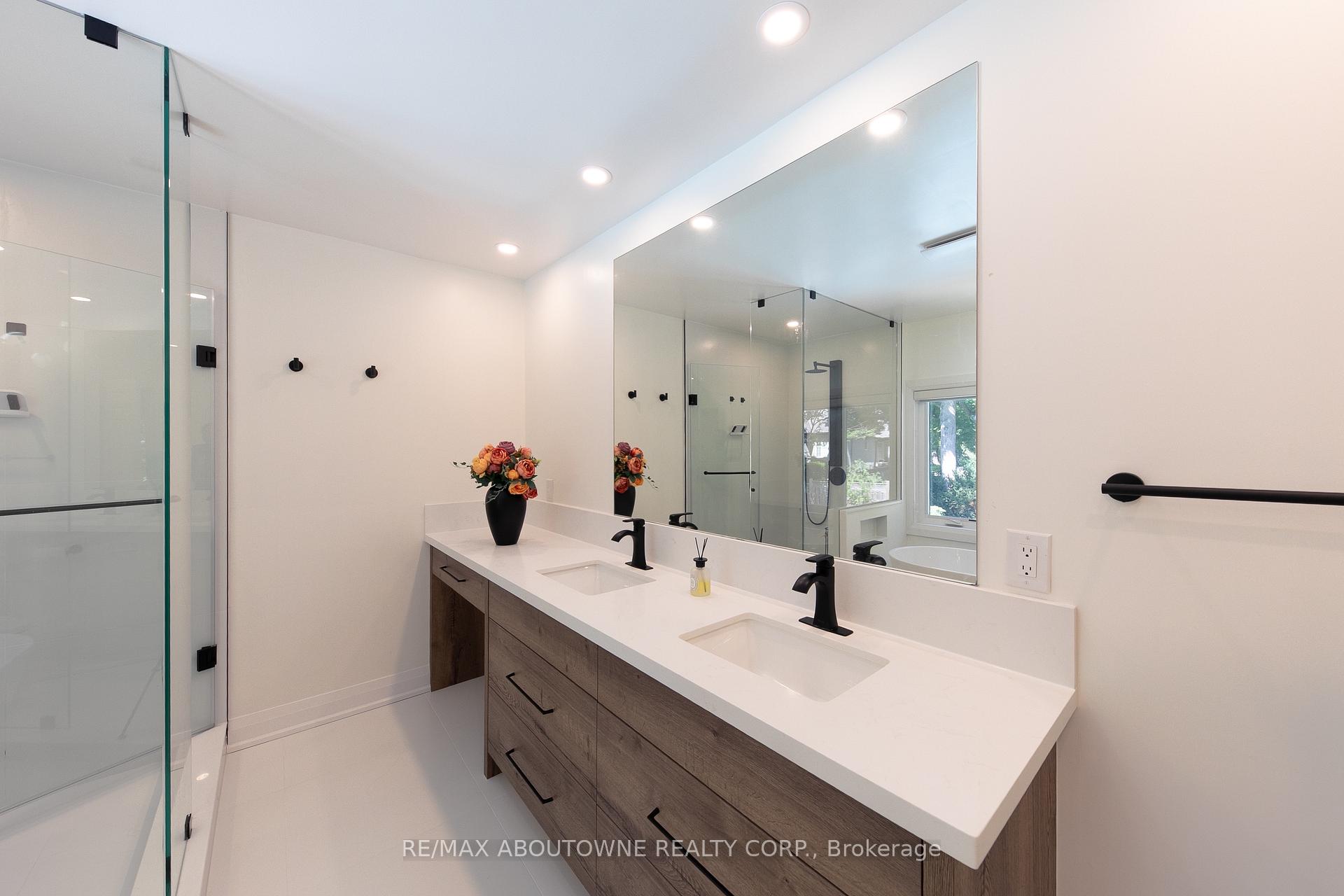 Photo 20 of 1201 Botany Hill W, Oakville, Morrison — HOMEH