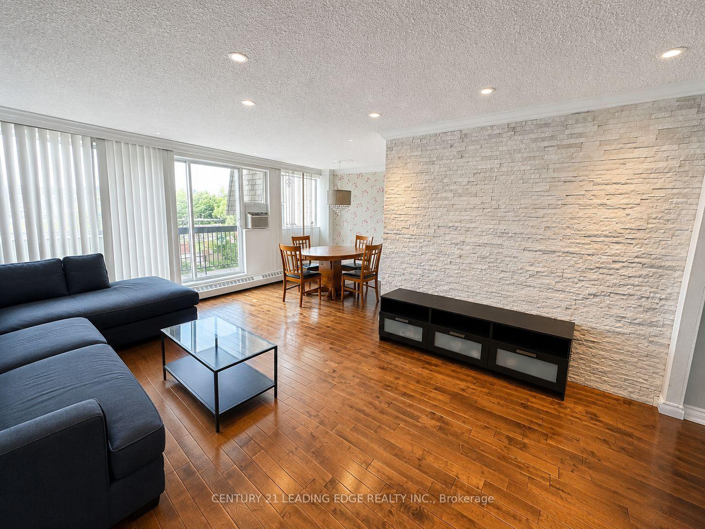 Photo 2 of Unit 82, 1624 Bloor Street, Mississauga, Applewood — HOMEH