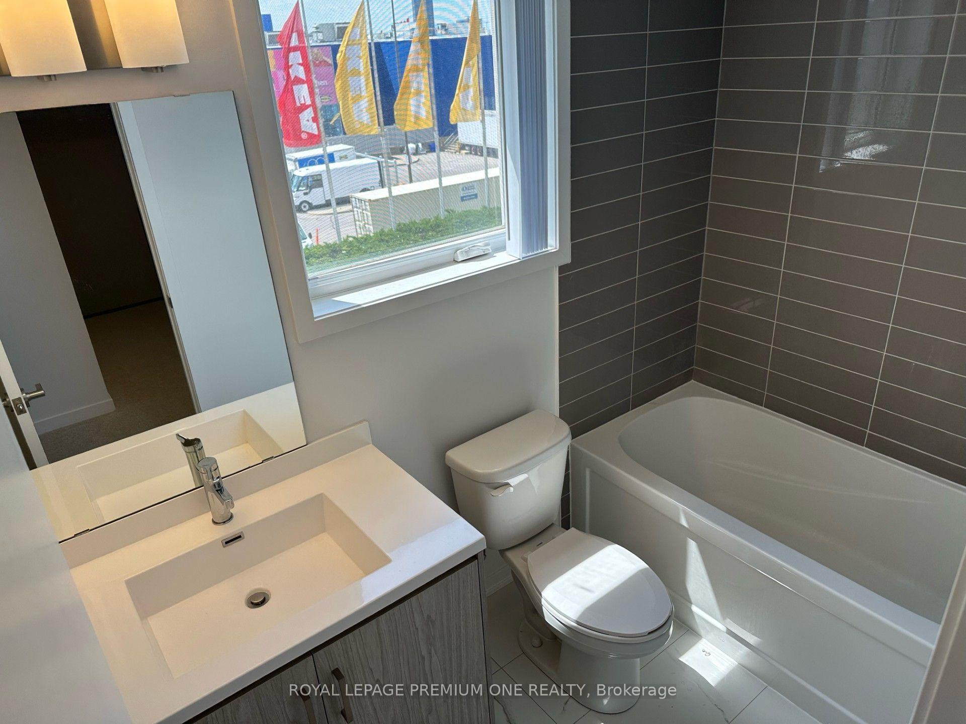 Photo 13 of Unit 269, 150 Honeycrisp Crescent, Vaughan, Vaughan Corporate Centre — HOMEH