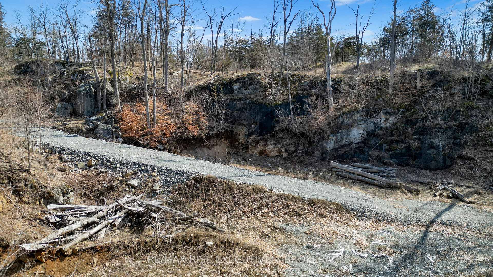 Photo 10 of 6 Cranberry Cove Lane, Frontenac, Frontenac South — HOMEH
