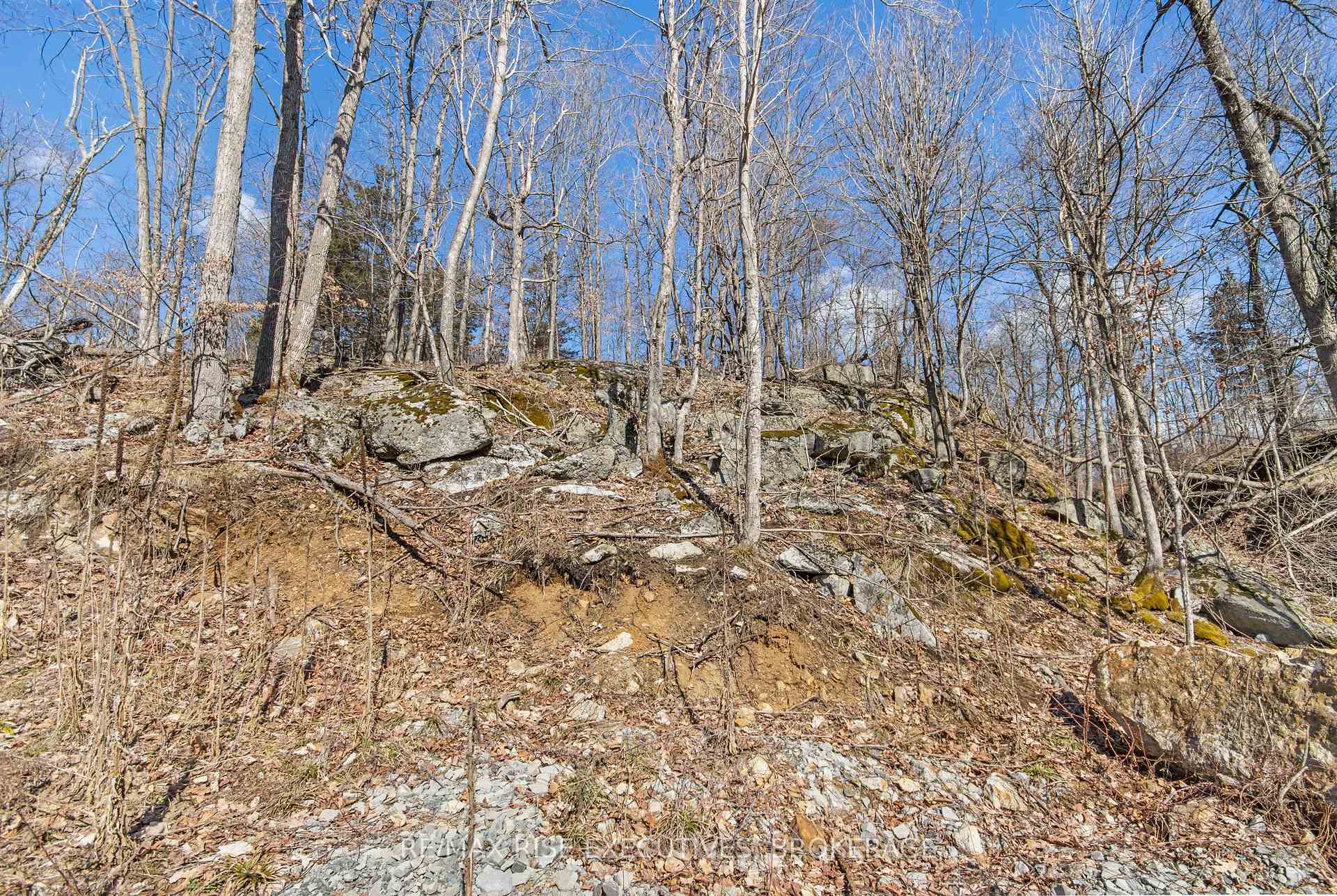 Photo 15 of 6 Cranberry Cove Lane, Frontenac, Frontenac South — HOMEH