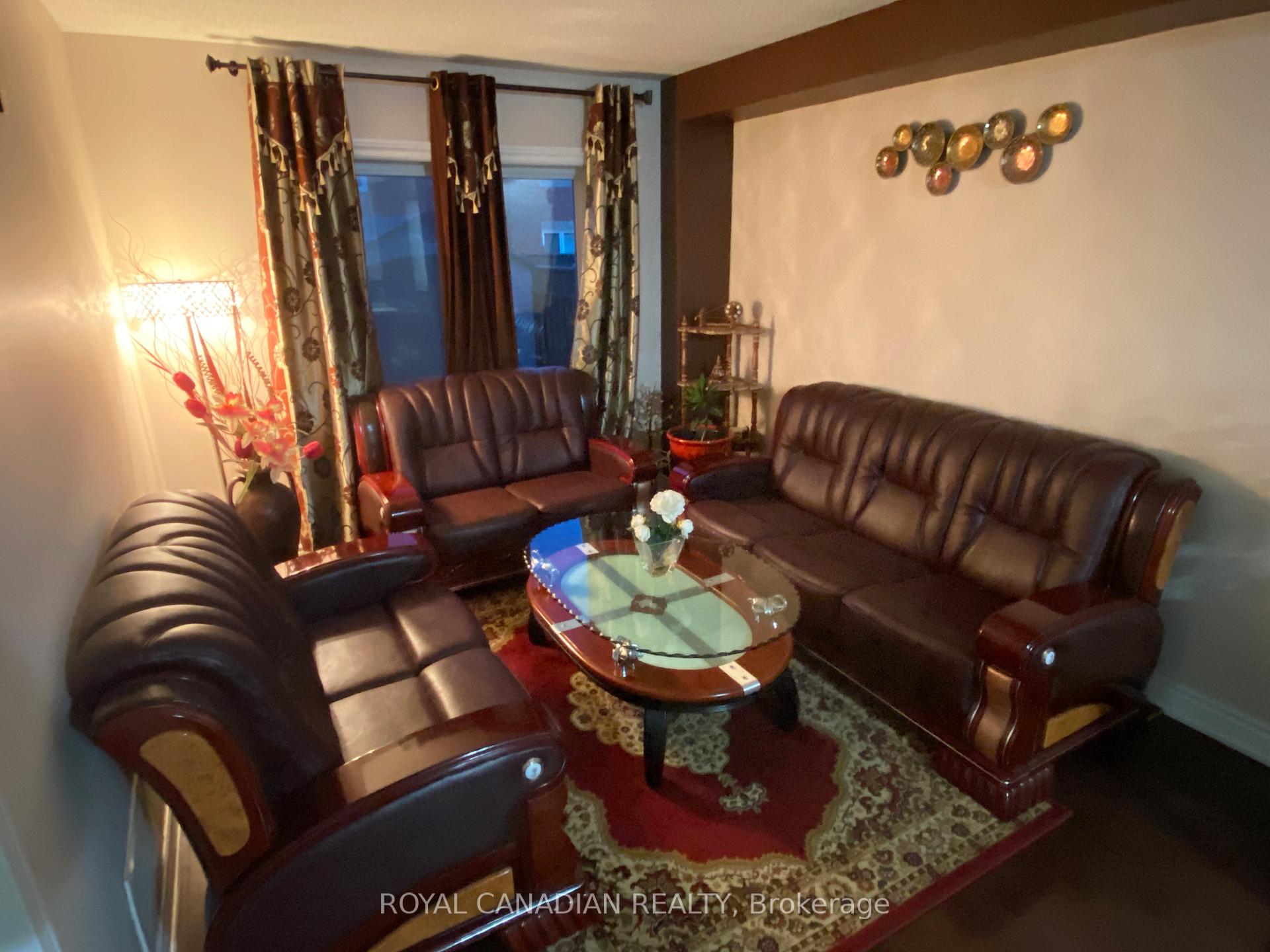 Photo 6 of Unit Upper, 9 Clarion Crescent, Markham, Middlefield — HOMEH