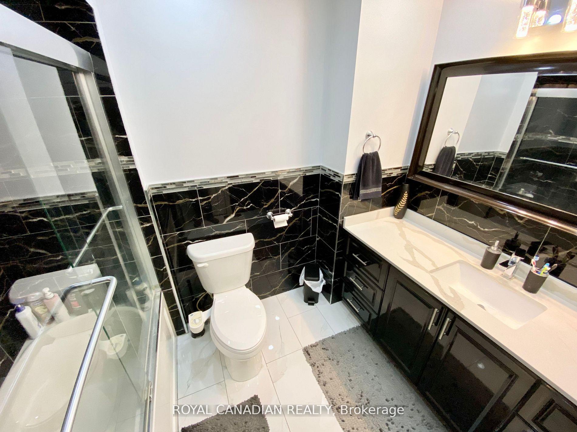 Photo 11 of Unit Upper, 9 Clarion Crescent, Markham, Middlefield — HOMEH