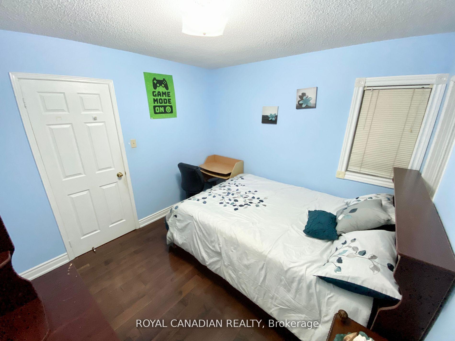 Photo 12 of Unit Upper, 9 Clarion Crescent, Markham, Middlefield — HOMEH
