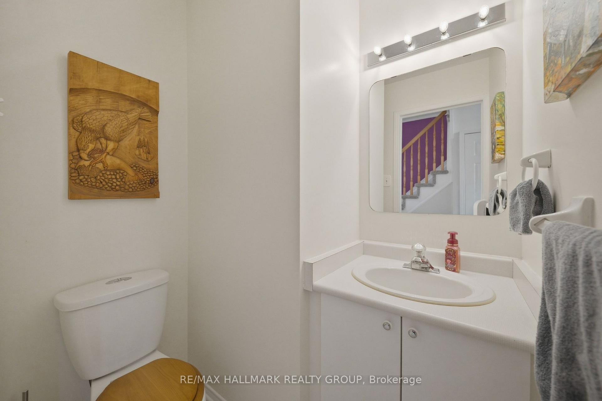 Photo 6 of 902 Paradise Crescent, Ottawa, Fallingbrook/Gardenway South — HOMEH
