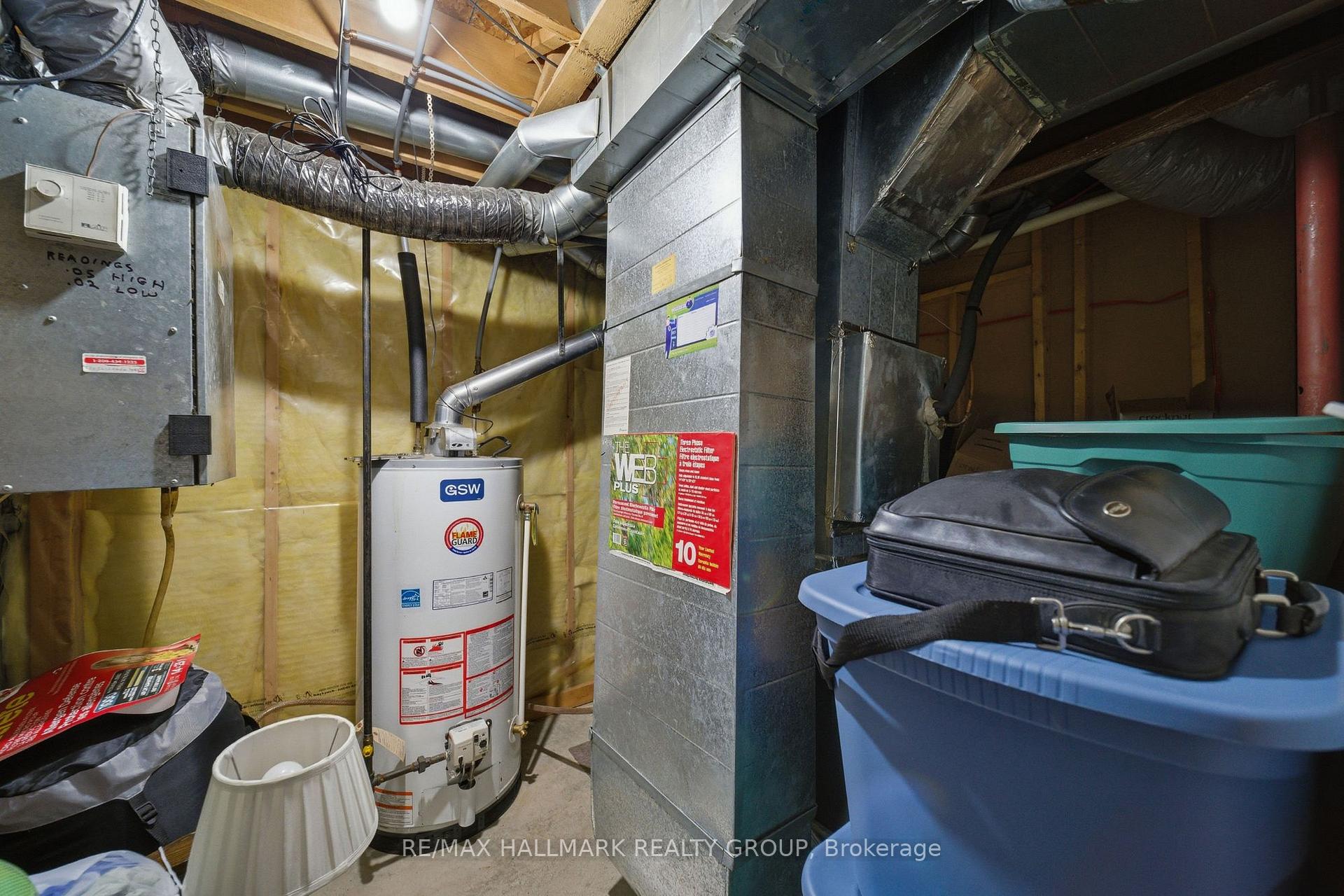Photo 23 of 902 Paradise Crescent, Ottawa, Fallingbrook/Gardenway South — HOMEH
