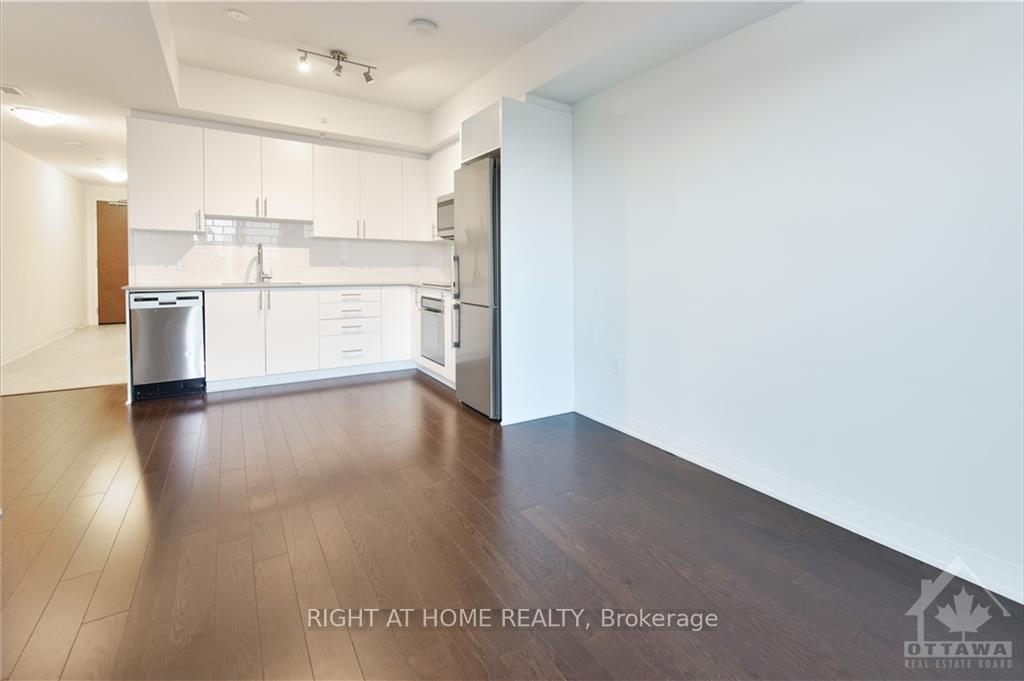 Photo 13 of Unit 1308, 805 Carling Avenue, Ottawa, West Centre Town — HOMEH
