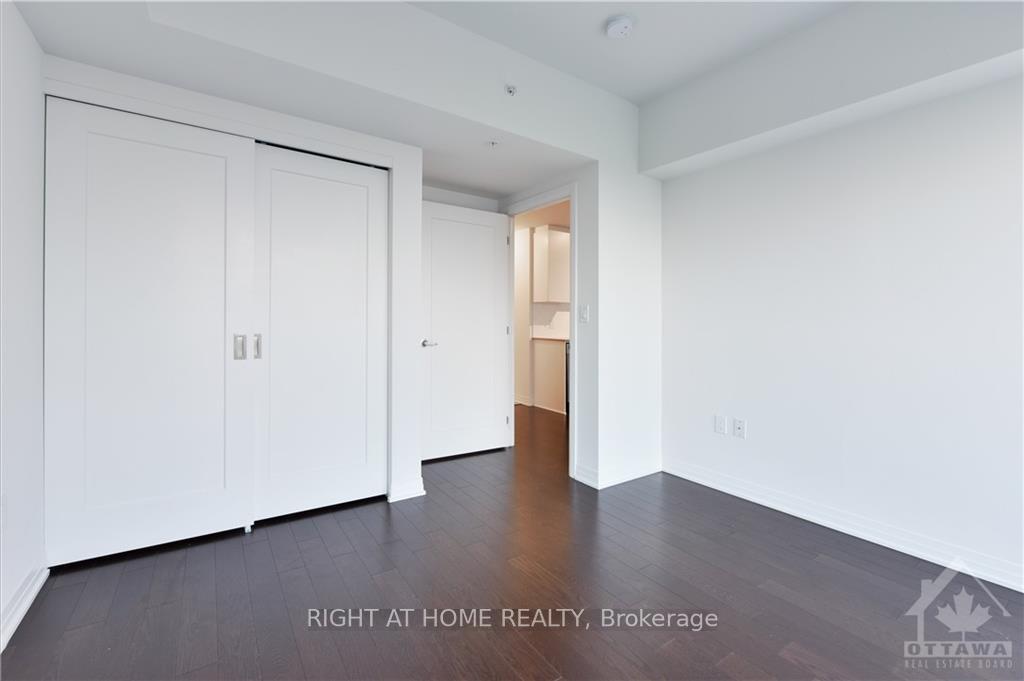 Photo 15 of Unit 1308, 805 Carling Avenue, Ottawa, West Centre Town — HOMEH
