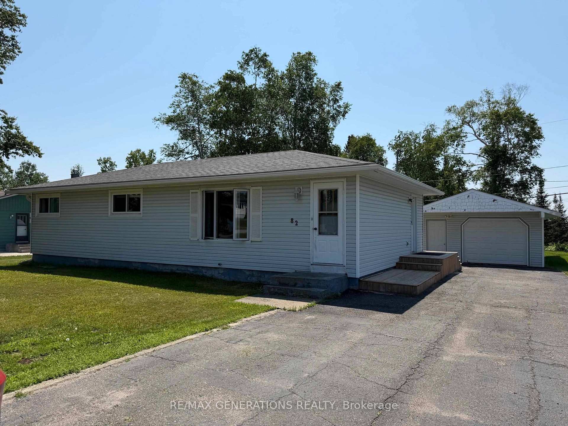 Photo 1 of 82 Lakeview Drive, Terrace Bay — HOMEH