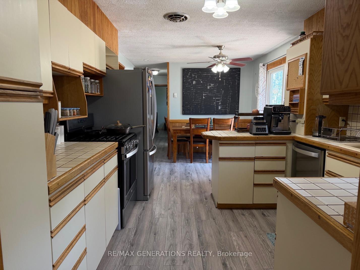 Photo 5 of 82 Lakeview Drive, Terrace Bay — HOMEH