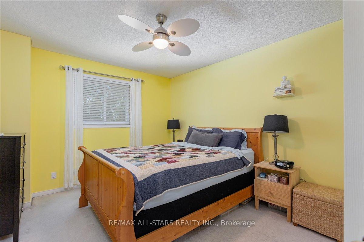 Photo 14 of 66 Kyle Crescent, Georgina, Keswick North — HOMEH
