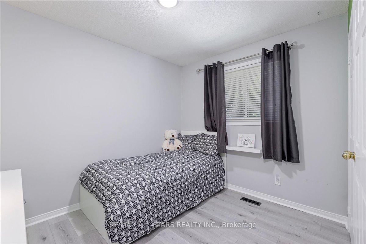 Photo 15 of 66 Kyle Crescent, Georgina, Keswick North — HOMEH