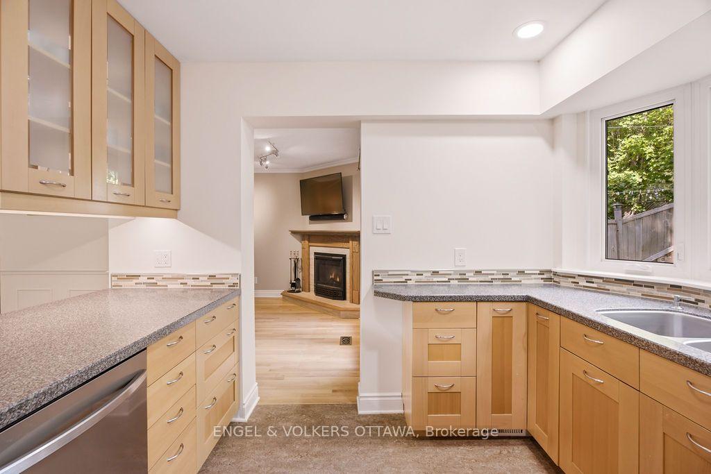 Photo 11 of 401 St. Denis Street, Ottawa, Vanier — HOMEH