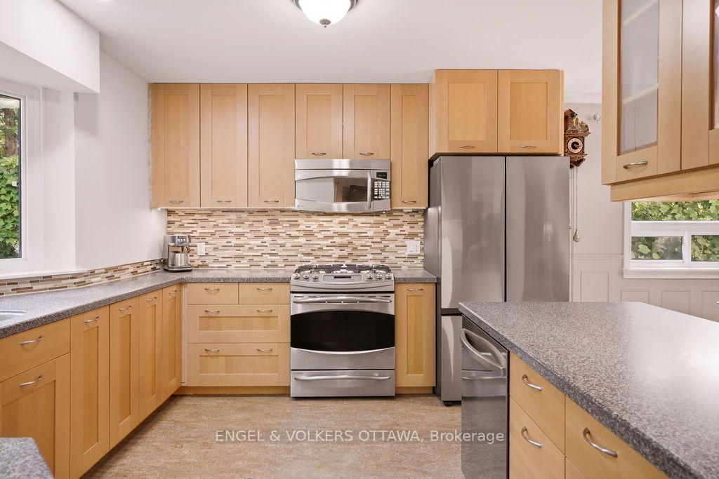 Photo 16 of 401 St. Denis Street, Ottawa, Vanier — HOMEH