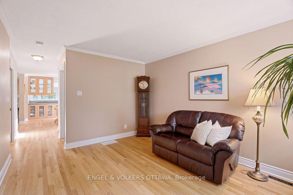 Photo 19 of 401 St. Denis Street, Ottawa, Vanier — HOMEH