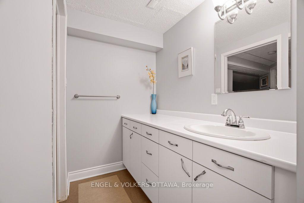 Photo 35 of 401 St. Denis Street, Ottawa, Vanier — HOMEH
